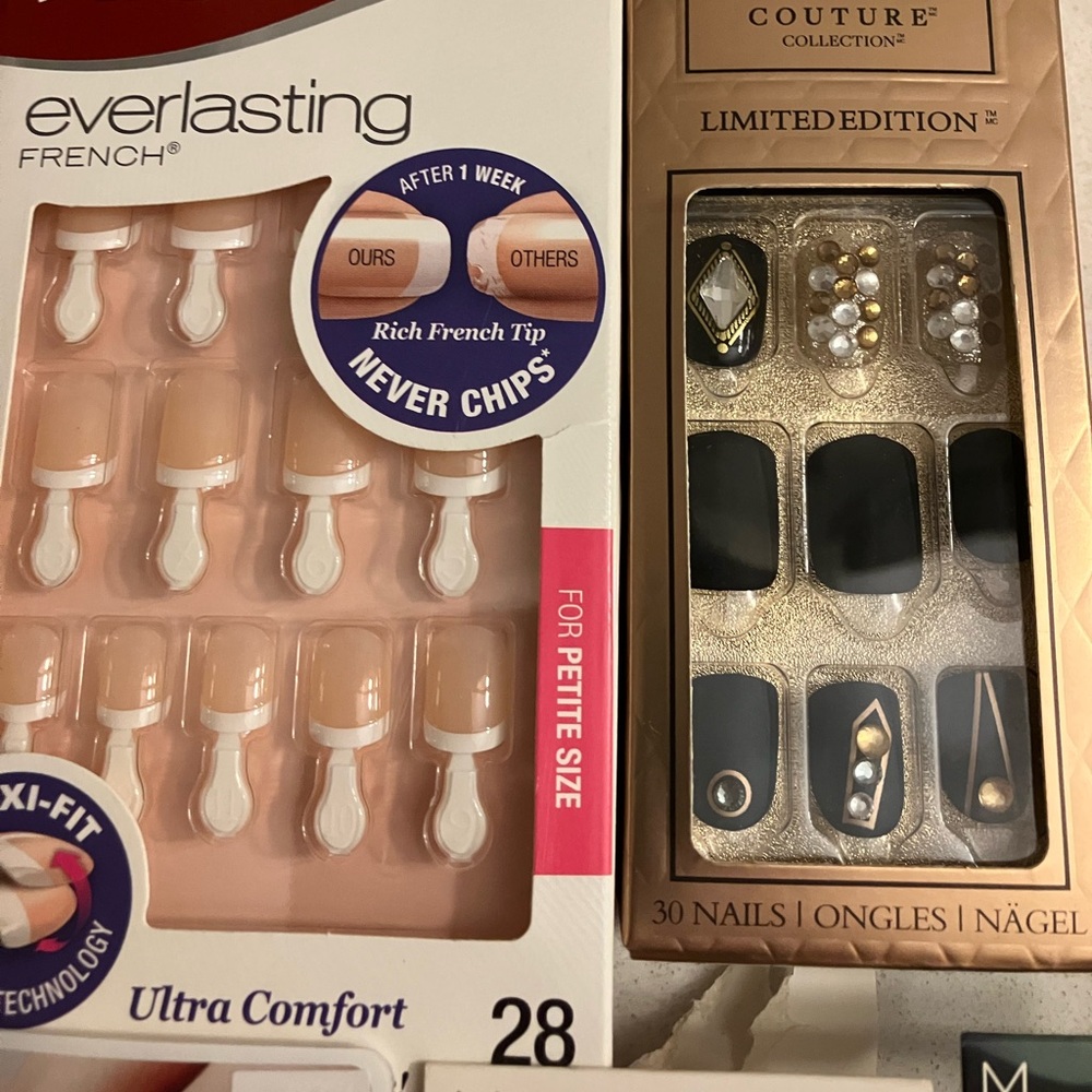 Lot of Kiss and imPRESS press on glue nails - Picture 3 of 12
